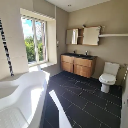 Grande Maison Champetre A 2 Min De La Voie Express 度假居 朗迪维肖