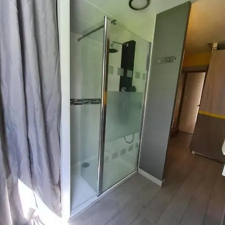 Grande Maison Champetre A 2 Min De La Voie Express 度假居 朗迪维肖